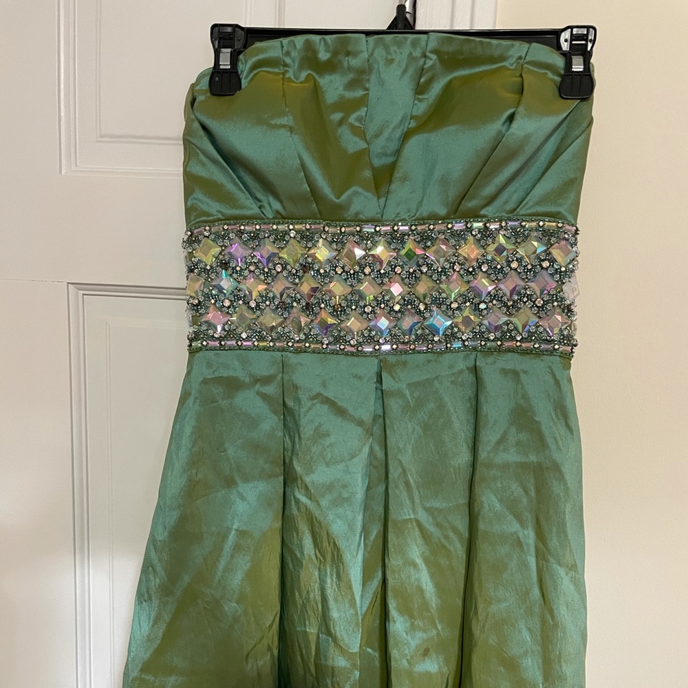 Tony Bowls pleated dress with iridescent beading